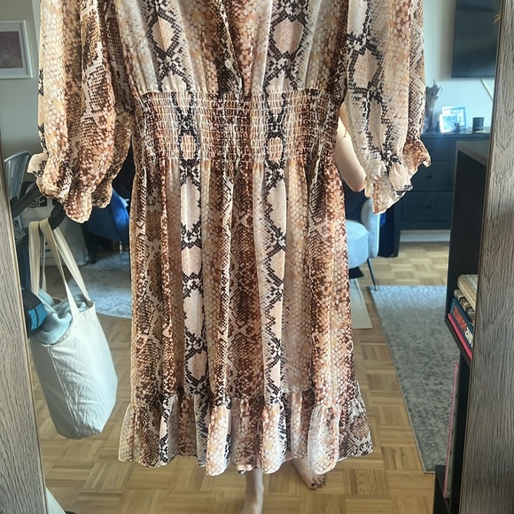 Maje Sz 1 3/4 sleeve snakeskin print dress - Picture 4 of 16